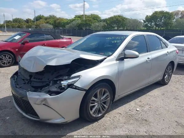 4T1BF1FK7GU253563 2016 TOYOTA CAMRY - Image 2