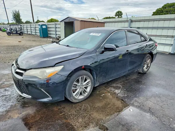 4T1BF1FK7GU256897 2016 TOYOTA CAMRY - Image 1