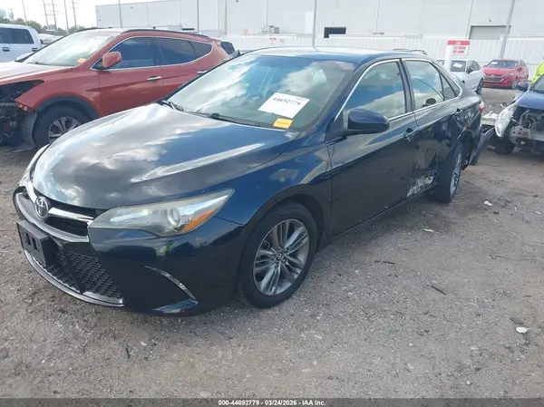4T1BF1FK7GU256978 2016 TOYOTA CAMRY - Image 2