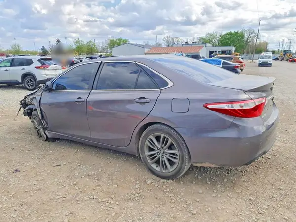 4T1BF1FK7GU257256 2016 TOYOTA CAMRY - Image 2