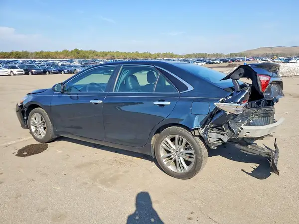 4T1BF1FK7GU259329 2016 TOYOTA CAMRY - Image 2