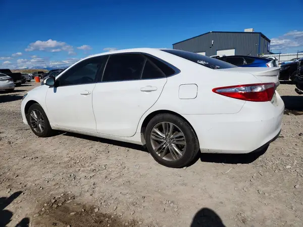 4T1BF1FK7GU260805 2016 TOYOTA CAMRY - Image 2