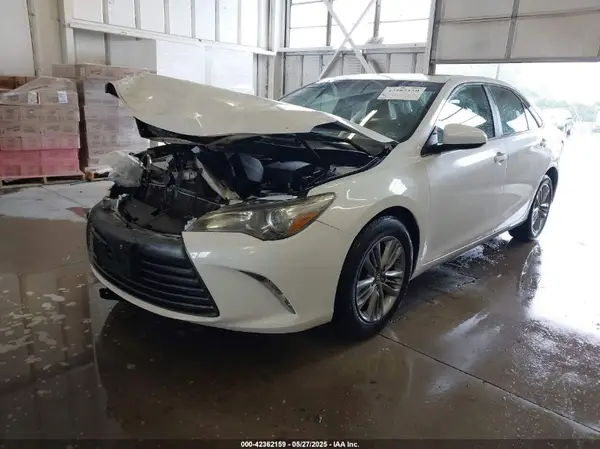 4T1BF1FK7GU261467 2016 TOYOTA CAMRY - Image 2