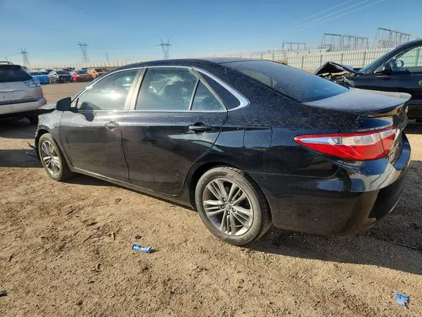 4T1BF1FK7GU264725 2016 TOYOTA CAMRY - Image 2