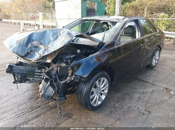 4T1BF1FK7GU265020 2016 TOYOTA CAMRY - Image 2