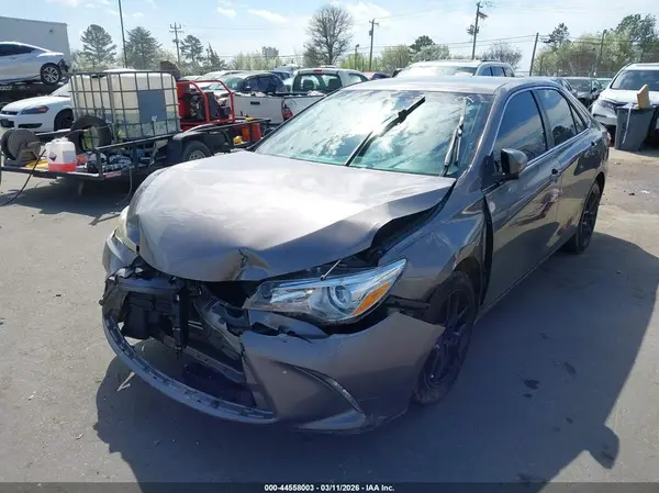 4T1BF1FK7GU265423 2016 TOYOTA CAMRY - Image 2