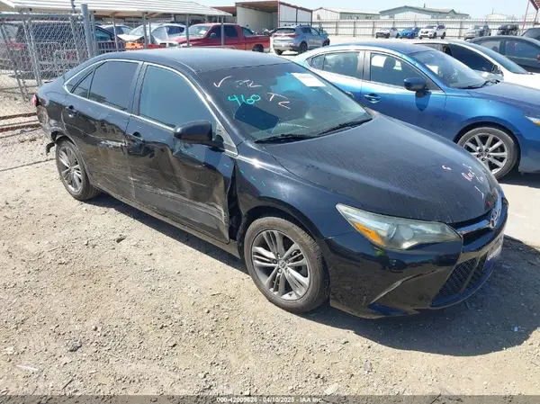 4T1BF1FK7GU266023 2016 TOYOTA CAMRY - Image 1