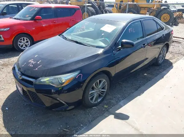 4T1BF1FK7GU266023 2016 TOYOTA CAMRY - Image 2
