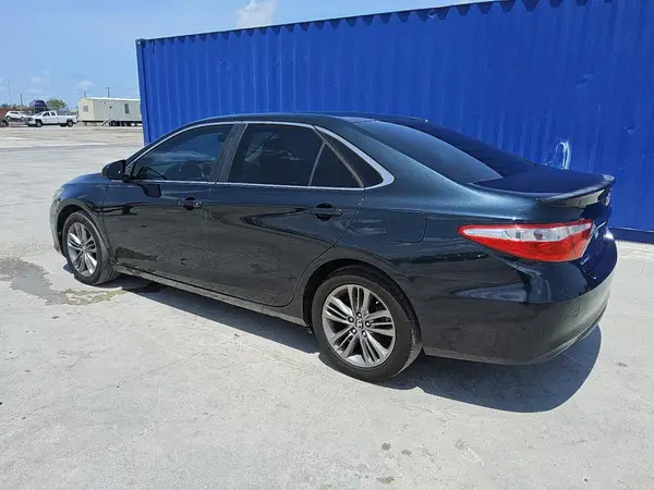 4T1BF1FK7GU267110 2016 TOYOTA CAMRY - Image 2