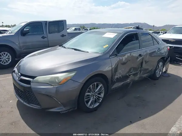 4T1BF1FK7GU500161 2016 TOYOTA CAMRY - Image 2