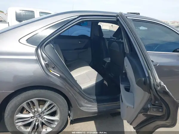 4T1BF1FK7GU500161 2016 TOYOTA CAMRY - Image 8