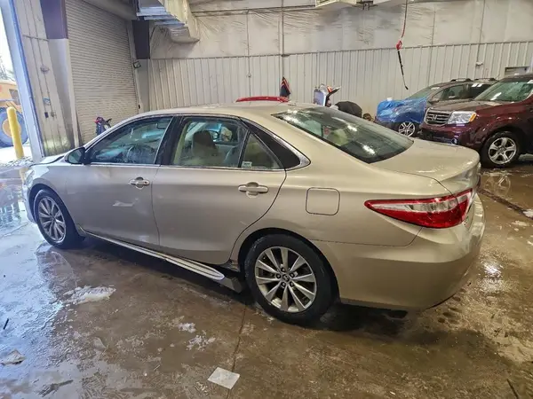 4T1BF1FK7GU500774 2016 TOYOTA CAMRY - Image 2