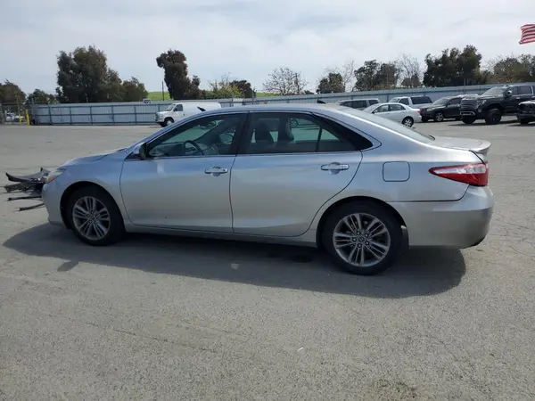4T1BF1FK7GU502332 2016 TOYOTA CAMRY - Image 2