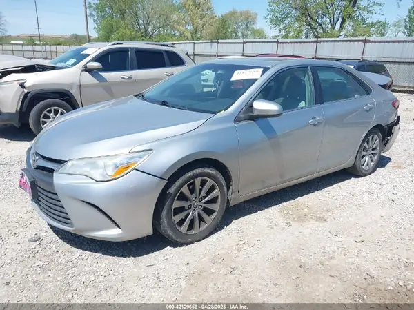 4T1BF1FK7GU502816 2016 TOYOTA CAMRY - Image 2