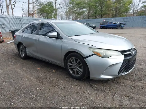 4T1BF1FK7GU503447 2016 TOYOTA CAMRY - Image 1