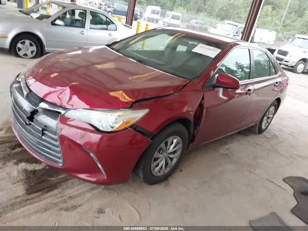 4T1BF1FK7GU505635 2016 TOYOTA CAMRY - Image 2