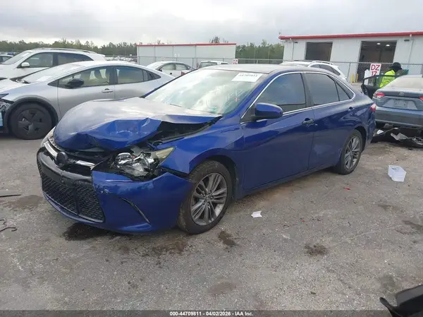 4T1BF1FK7GU507904 2016 TOYOTA CAMRY - Image 2