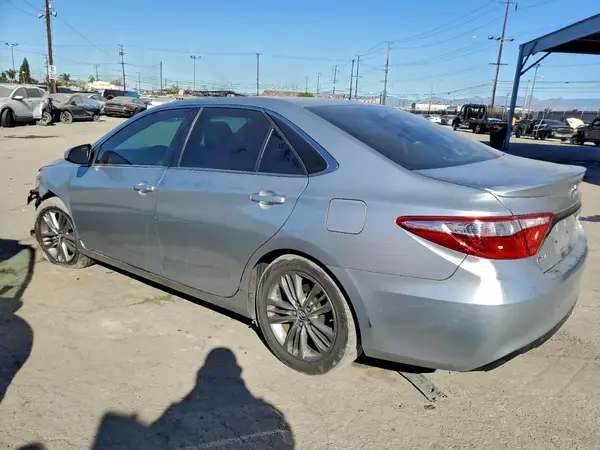 4T1BF1FK7GU512200 2016 TOYOTA CAMRY - Image 2