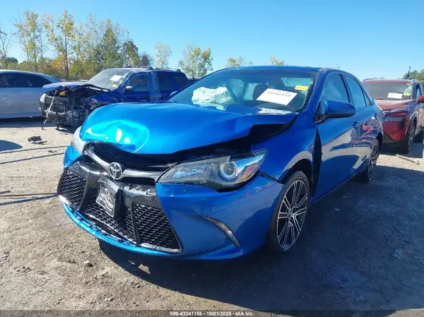 4T1BF1FK7GU513167 2016 TOYOTA CAMRY - Image 2