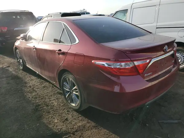 4T1BF1FK7GU514903 2016 TOYOTA CAMRY - Image 2
