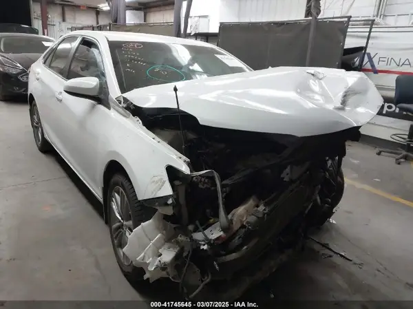 4T1BF1FK7GU514920 2016 TOYOTA CAMRY - Image 1