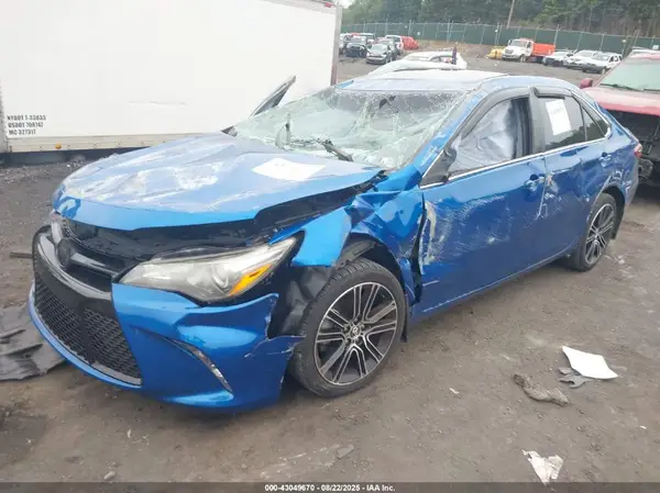 4T1BF1FK7GU515890 2016 TOYOTA CAMRY - Image 2