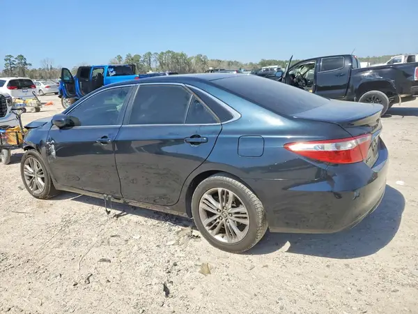 4T1BF1FK7GU517431 2016 TOYOTA CAMRY - Image 2
