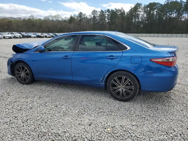 4T1BF1FK7GU519227 2016 TOYOTA CAMRY - Image 2