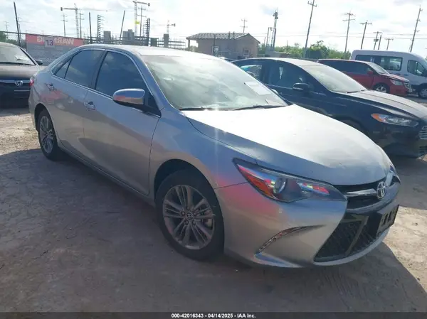 4T1BF1FK7GU523732 2016 TOYOTA CAMRY - Image 1