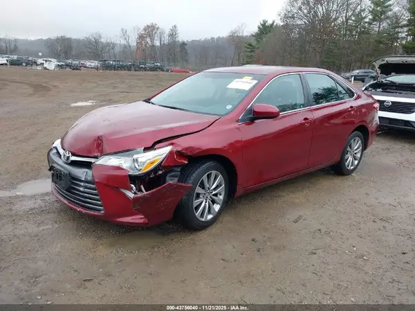 4T1BF1FK7GU524735 2016 TOYOTA CAMRY - Image 2