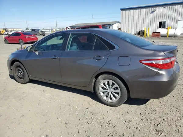 4T1BF1FK7GU526212 2016 TOYOTA CAMRY - Image 2