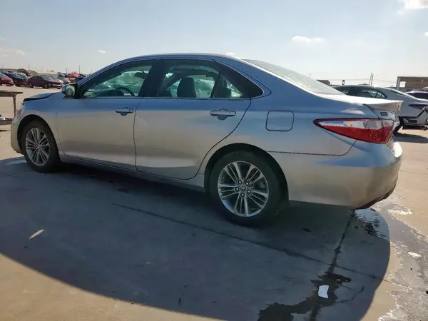 4T1BF1FK7GU526954 2016 TOYOTA CAMRY - Image 2