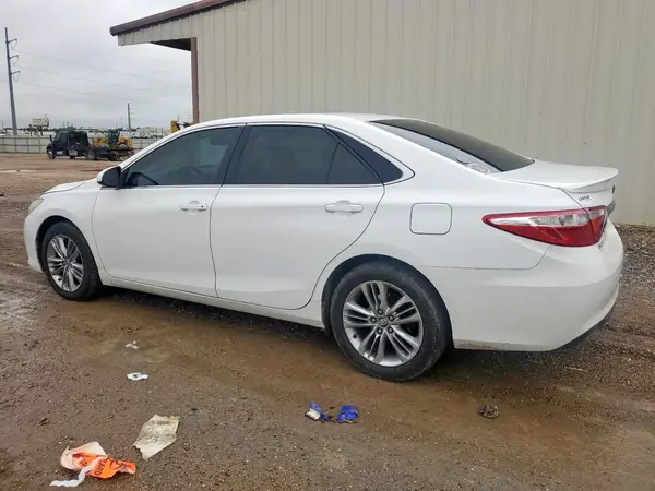 4T1BF1FK7GU527019 2016 TOYOTA CAMRY - Image 2
