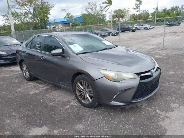 4T1BF1FK7GU533015 2016 TOYOTA CAMRY - Image 1