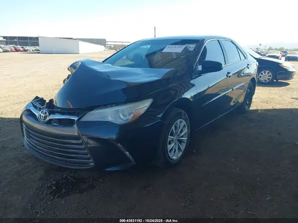 4T1BF1FK7GU535427 2016 TOYOTA CAMRY - Image 2