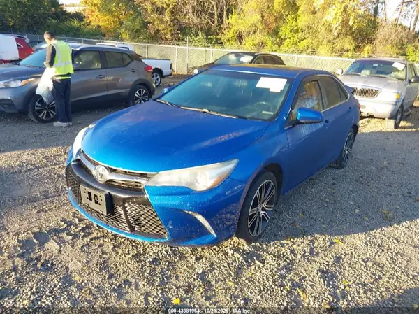 4T1BF1FK7GU535749 2016 TOYOTA CAMRY - Image 2