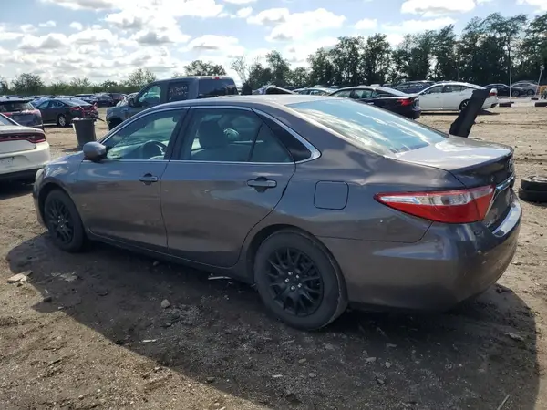 4T1BF1FK7GU536450 2016 TOYOTA CAMRY - Image 2