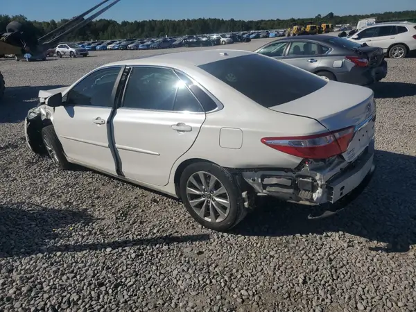 4T1BF1FK7GU538487 2016 TOYOTA CAMRY - Image 2
