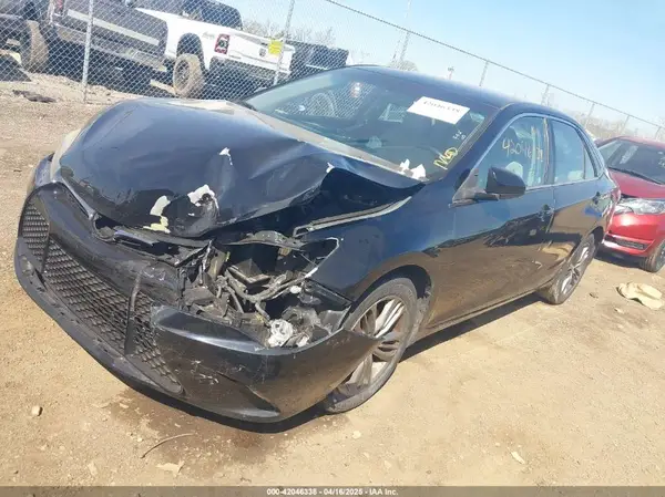 4T1BF1FK7GU538554 2016 TOYOTA CAMRY - Image 2