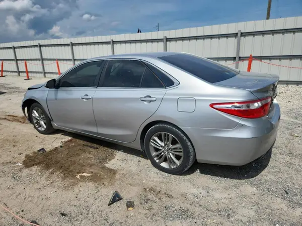 4T1BF1FK7GU538800 2016 TOYOTA CAMRY - Image 2
