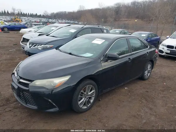 4T1BF1FK7GU541146 2016 TOYOTA CAMRY - Image 2