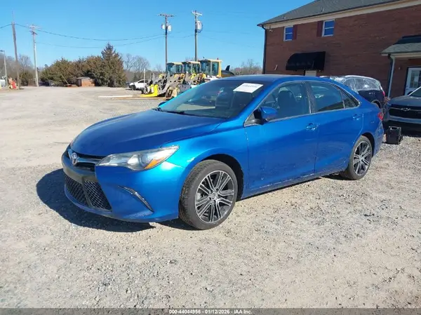 4T1BF1FK7GU543110 2016 TOYOTA CAMRY - Image 2