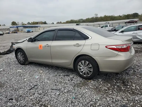 4T1BF1FK7GU544032 2016 TOYOTA CAMRY - Image 2