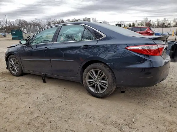 4T1BF1FK7GU544547 2016 TOYOTA CAMRY - Image 2