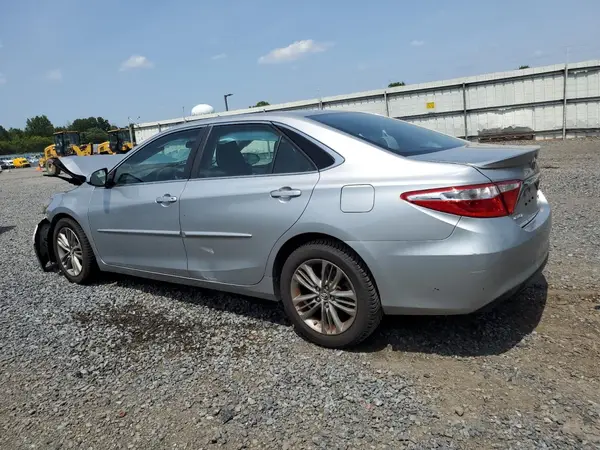 4T1BF1FK7GU545939 2016 TOYOTA CAMRY - Image 2