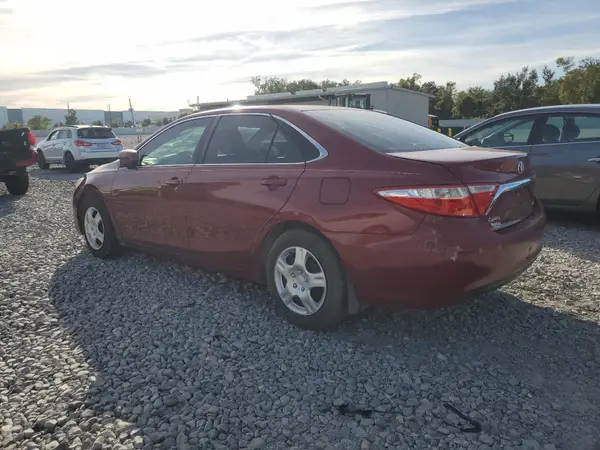 4T1BF1FK7GU548615 2016 TOYOTA CAMRY - Image 2