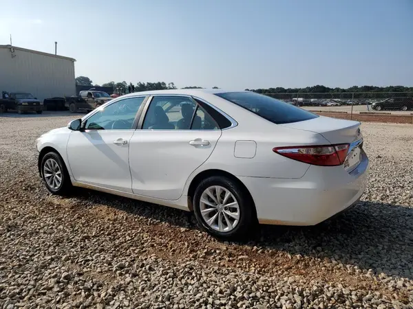 4T1BF1FK7GU549246 2016 TOYOTA CAMRY - Image 2