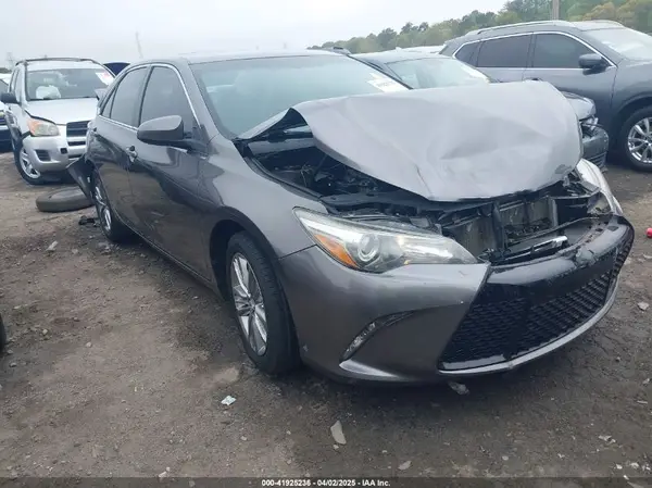 4T1BF1FK7GU551272 2016 TOYOTA CAMRY - Image 1