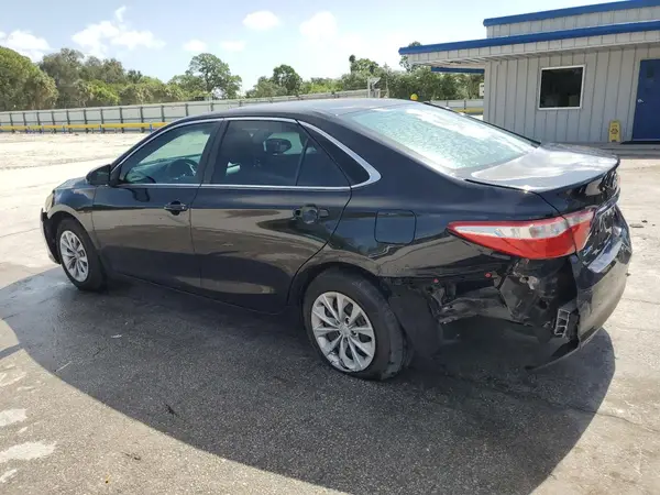 4T1BF1FK7GU557203 2016 TOYOTA CAMRY - Image 2