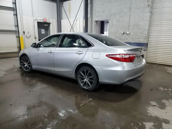 4T1BF1FK7GU558674 2016 TOYOTA CAMRY - Image 2